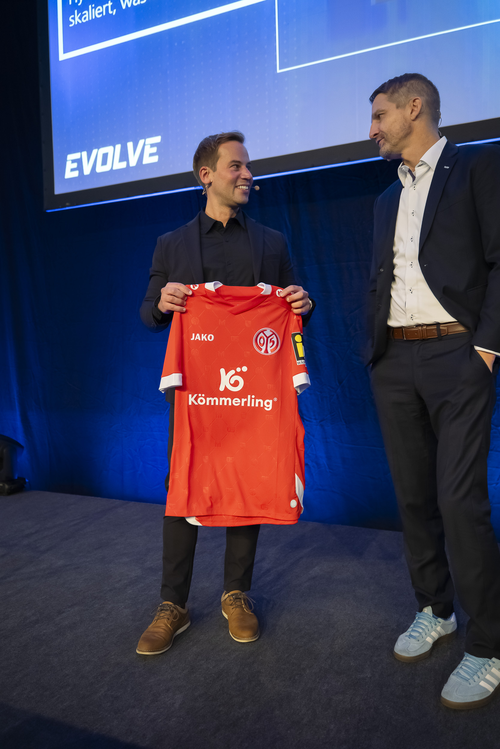 EVOLVE26PS5X1826